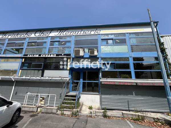 Local Commercial 4 pièces - 100 m²