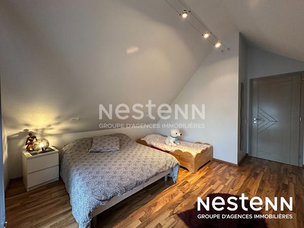 VAL DE MODER --- Maison familiale 5 pièces avec piscine, jardin clos et beaux volumes