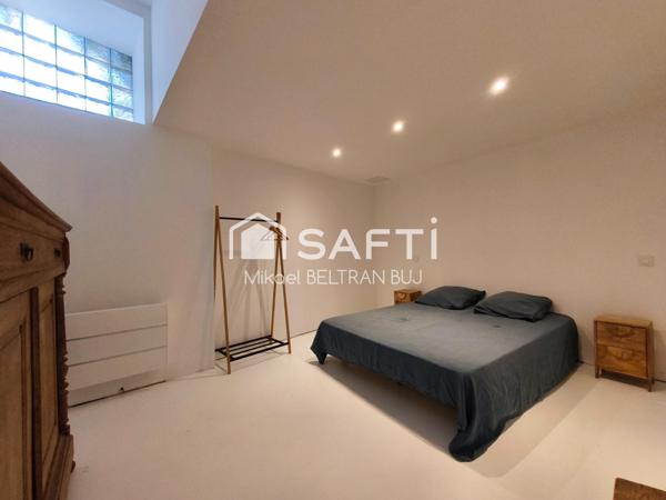 Authentique maison vigneronne avec terrasse et piscine