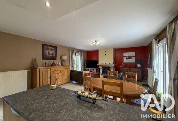 Maison à vendre 4 pièces 115 m² Sainte-Colombe-la-Commanderie