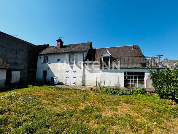 A VENDRE CHAMBOULIVE DE BOURG MAISON TERRASSE ET JARDIN