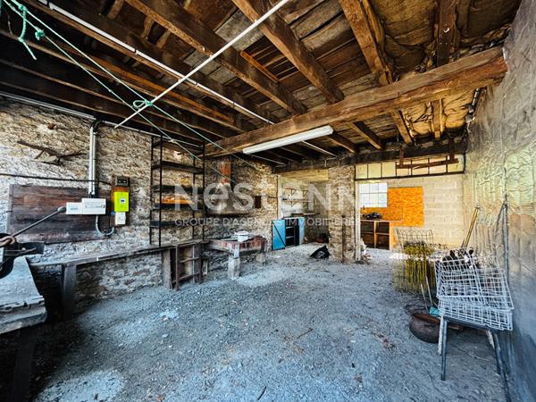 A VENDRE CHAMBOULIVE DE BOURG MAISON TERRASSE ET JARDIN