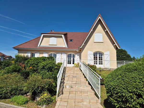 Maison à SORBIERS, 42290 - 6 pièces 155m²