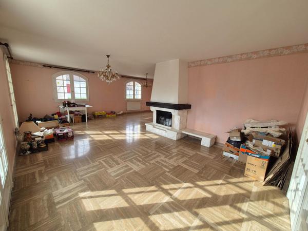 Maison à SORBIERS, 42290 - 6 pièces 155m²