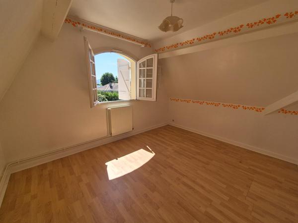 Maison à SORBIERS, 42290 - 6 pièces 155m²