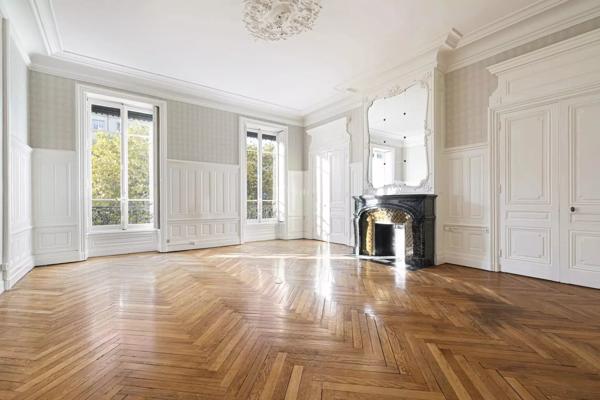 LYON 6 - COURS FRANKLIN ROOSEVELT
