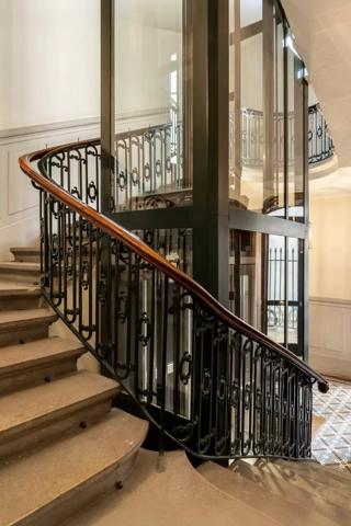 LYON 6 - COURS FRANKLIN ROOSEVELT