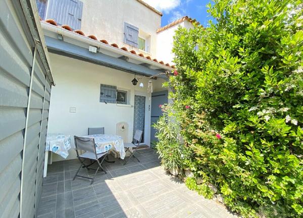 Maison à vendre    3 pièces •  Saint-Augustin