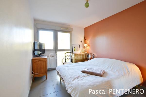 Appartement T2 avec terrasse à Vénissieux, proche Village