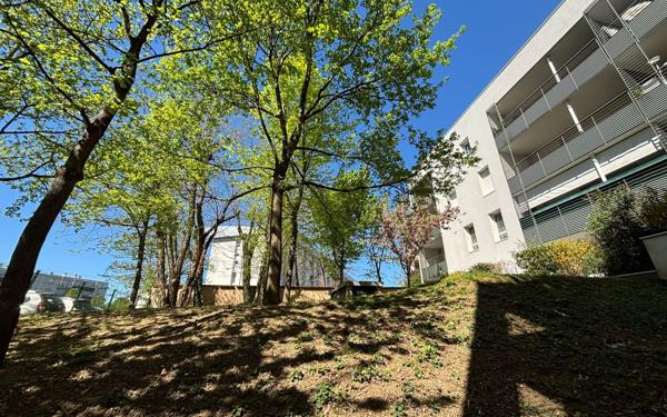 Appartement à vendre    3 pièces •  Vénissieux