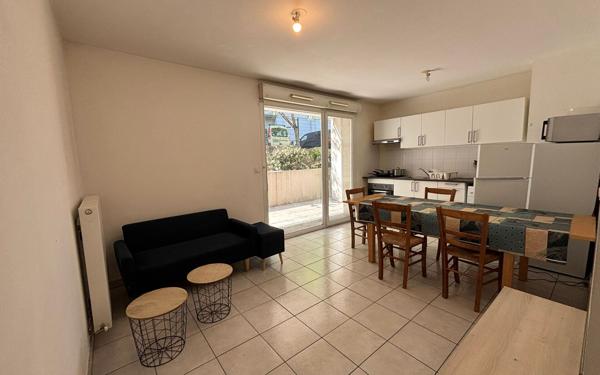 Appartement à vendre    3 pièces •  Vénissieux