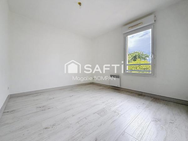 Idéalement située, jardin, calme et centre à pied !