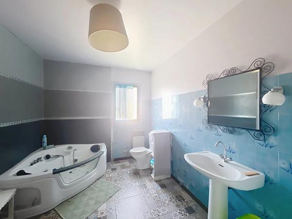 VILLA 4 FACES AVEC PISCINE ET JARDIN ARBORE, CANET