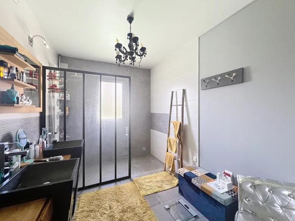 VILLA 4 FACES AVEC PISCINE ET JARDIN ARBORE, CANET