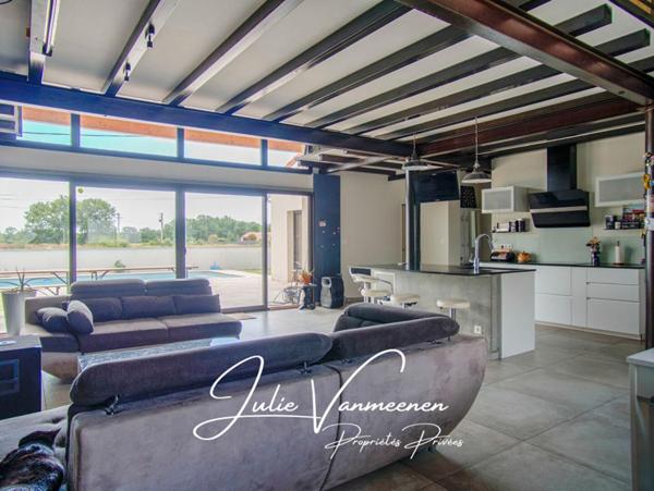 Plaisance-du-Touch 31880 - Maison de 210m2 + Appartement T2 indépendant de 40m2 - Garage de 48m2 - Jardin - Piscine - Sur une parcelle totale de 1365m2