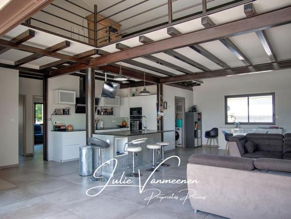 Plaisance-du-Touch 31880 - Maison de 210m2 + Appartement T2 indépendant de 40m2 - Garage de 48m2 - Jardin - Piscine - Sur une parcelle totale de 1365m2