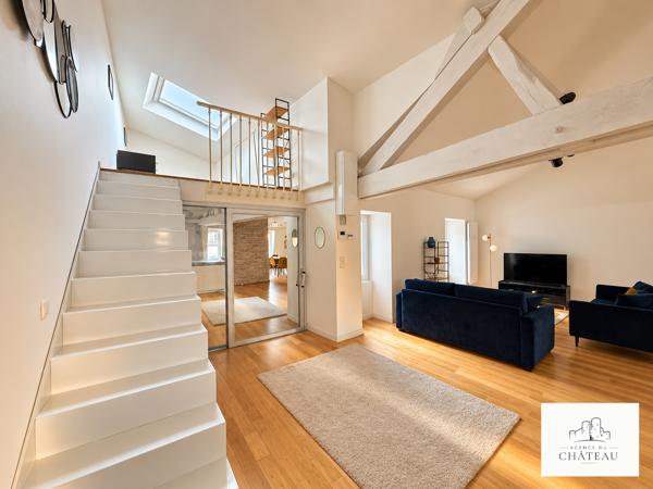 HYPER-CENTRE – DUPLEX DE 150 M² AU DERNIER ÉTAGE – TOIT CATHÉDRALE