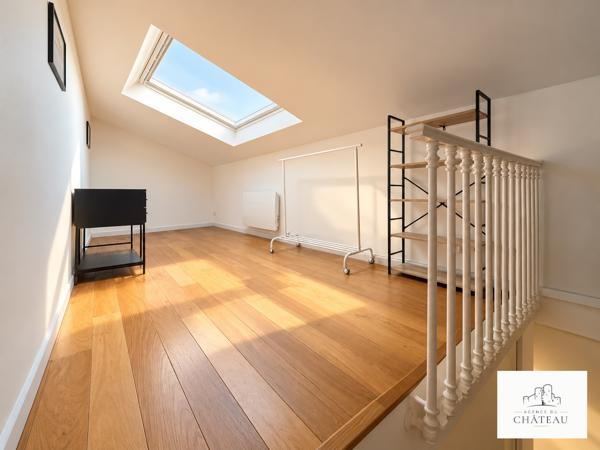 HYPER-CENTRE – DUPLEX DE 150 M² AU DERNIER ÉTAGE – TOIT CATHÉDRALE