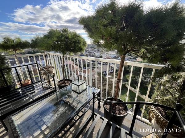 Mérignac - Parc Bourran - T4/5 rénové avec balcons et parking