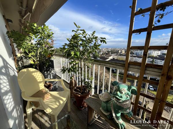 Mérignac - Parc Bourran - T4/5 rénové avec balcons et parking