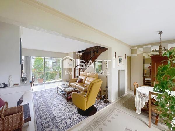 MAISON INDIVIDUELLE  DE 116 M2  HABITABLE (125 M2 AU SOL) A  ATHIS-MONS FACE A LA SEINE