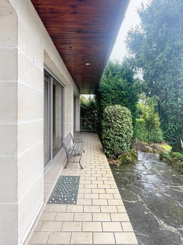 MAISON INDIVIDUELLE  DE 116 M2  HABITABLE (125 M2 AU SOL) A  ATHIS-MONS FACE A LA SEINE