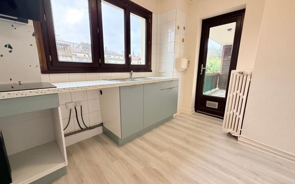 Appartement à vendre    5 pièces •  Aire-sur-l'Adour