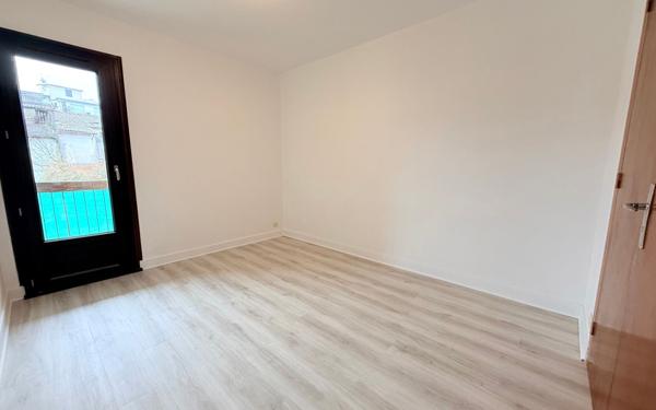 Appartement à vendre    5 pièces •  Aire-sur-l'Adour