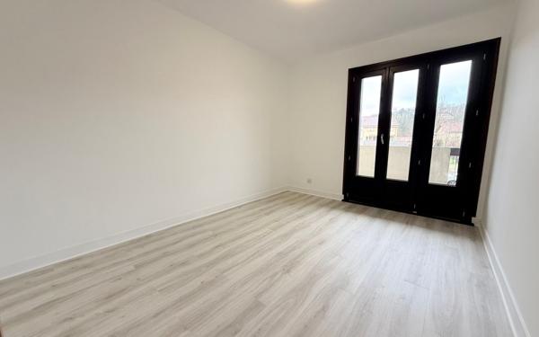 Appartement à vendre    5 pièces •  Aire-sur-l'Adour