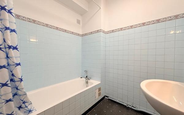 Appartement à vendre    5 pièces •  Aire-sur-l'Adour