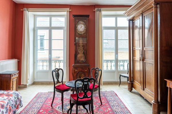Maison de caractère et jardin remarquable en bord de Sarthe