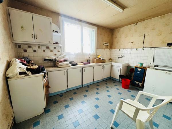 Maison à rénover – Fort potentiel – 140 m² + grenier – Grange – Cour