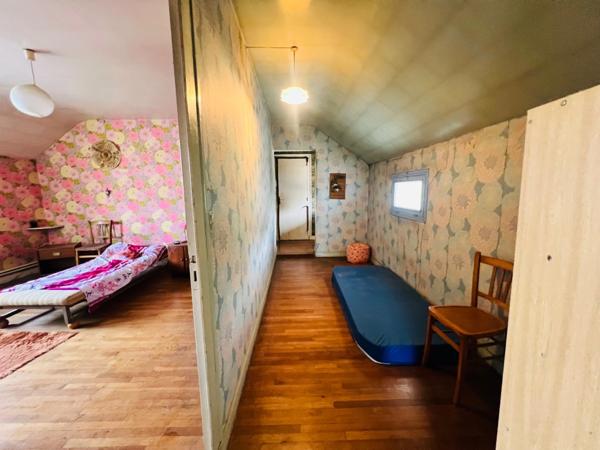 Maison à rénover – Fort potentiel – 140 m² + grenier – Grange – Cour