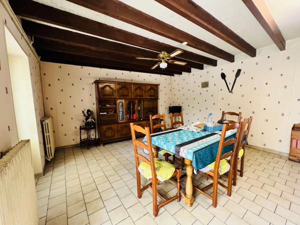 Maison à rénover – Fort potentiel – 140 m² + grenier – Grange – Cour