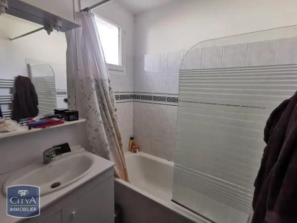 Maison à louer 4 pièces 81.1m² Saint-Pierre-d'Oléron (17310)