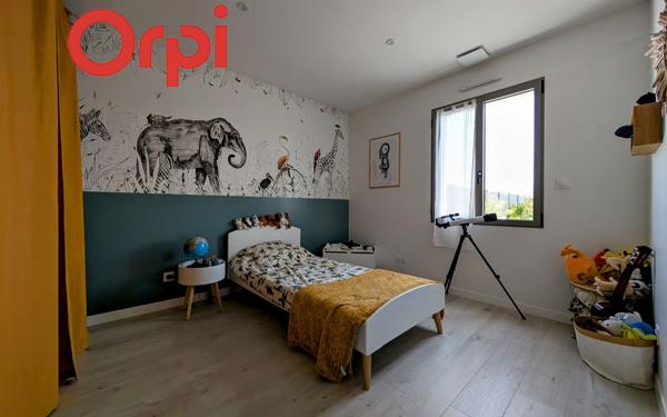 Maison à vendre    6 pièces •  Échillais