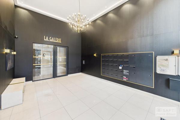 Quartier Delage-Bécon. 3 pièces récent avec grand balcon et parking.