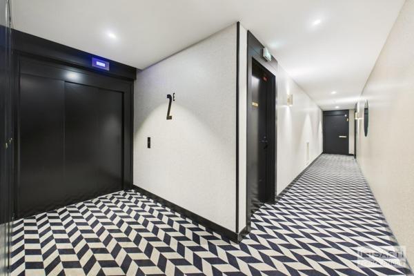 Quartier Delage-Bécon. 3 pièces récent avec grand balcon et parking.