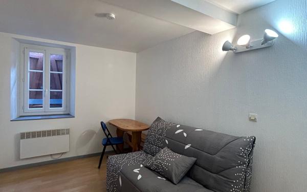Appartement à louer    1 pièce •  Aire-sur-l'Adour