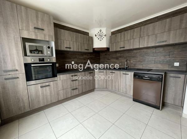 Maison à BEYNES, 78650 - 6 pièces 110m²