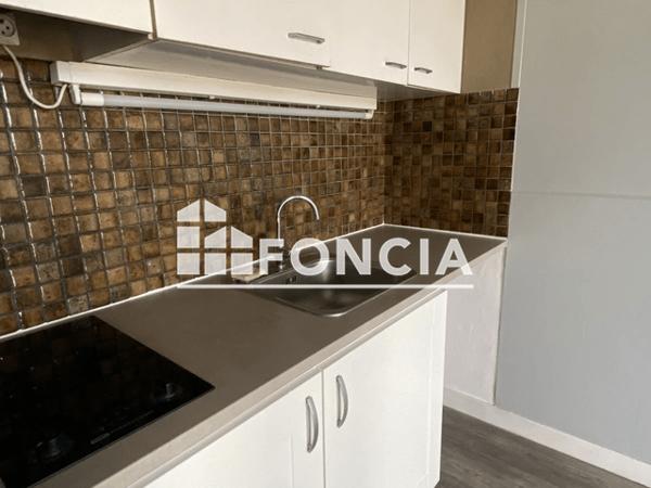 Location Studio 23.72 m² - RESIDENCE PORTE ROYALE APPART 28 - 25 RUE DE DOMPIERRE La Rochelle 17000