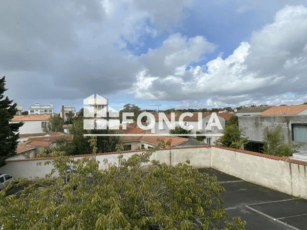 Location Studio 23.72 m² - RESIDENCE PORTE ROYALE APPART 28 - 25 RUE DE DOMPIERRE La Rochelle 17000