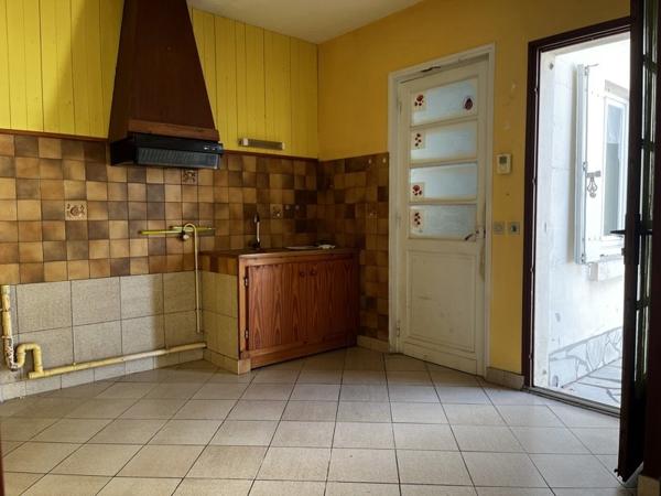 Maison à vendre 129 600 € Libourne 3 p 77 m² DPE D