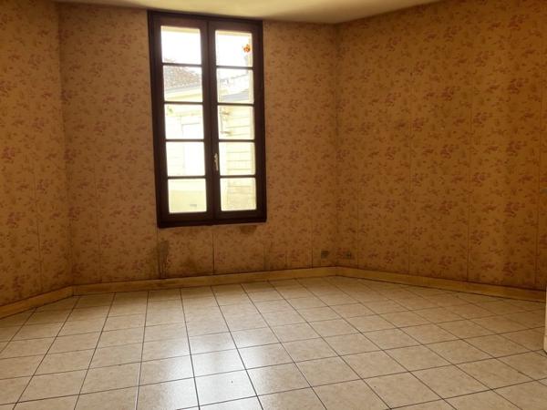 Maison à vendre 129 600 € Libourne 3 p 77 m² DPE D