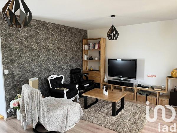 Maison 5 pièces de 170 m² à Dompierre-sur-Besbre (03290)