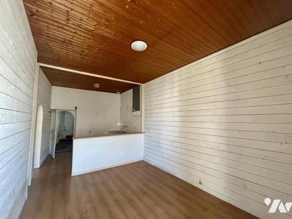 Appartement T3 avec combles et cour aménageables - Centre - PORNIC