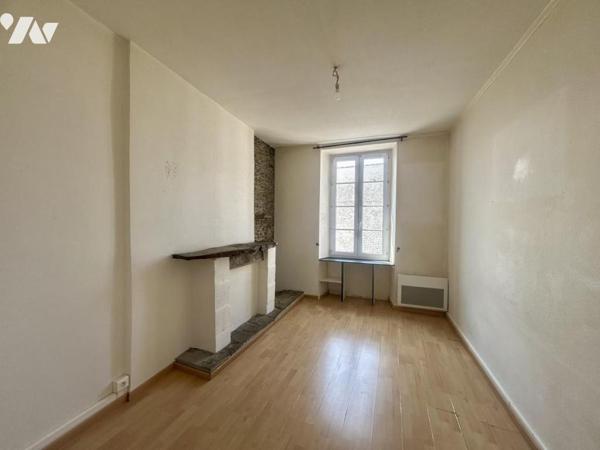 Appartement T3 avec combles et cour aménageables - Centre - PORNIC