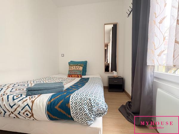 Maison
                                                                                                                                                                                                                                                                                                                        17 pièce(s)                                                                                                                                                                                                          14 chambre(s)                                                                                                                                                                                                          300  m²
