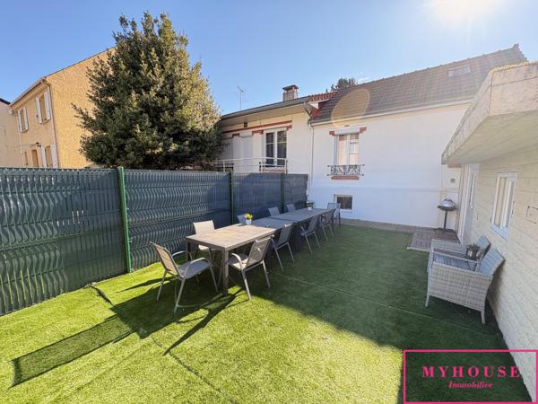 Maison
                                                                                                                                                                                                                                                                                                                        17 pièce(s)                                                                                                                                                                                                          14 chambre(s)                                                                                                                                                                                                          300  m²