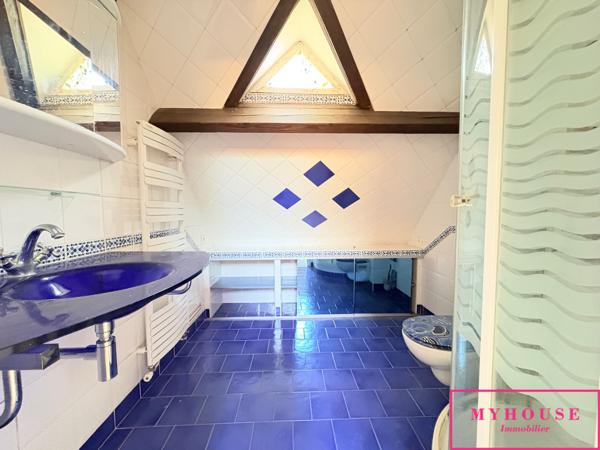 Maison
                                                                                                                                                                                                                                                                                                                        7 pièce(s)                                                                                                                                                                                                          5 chambre(s)                                                                                                                                                                                                          171  m²